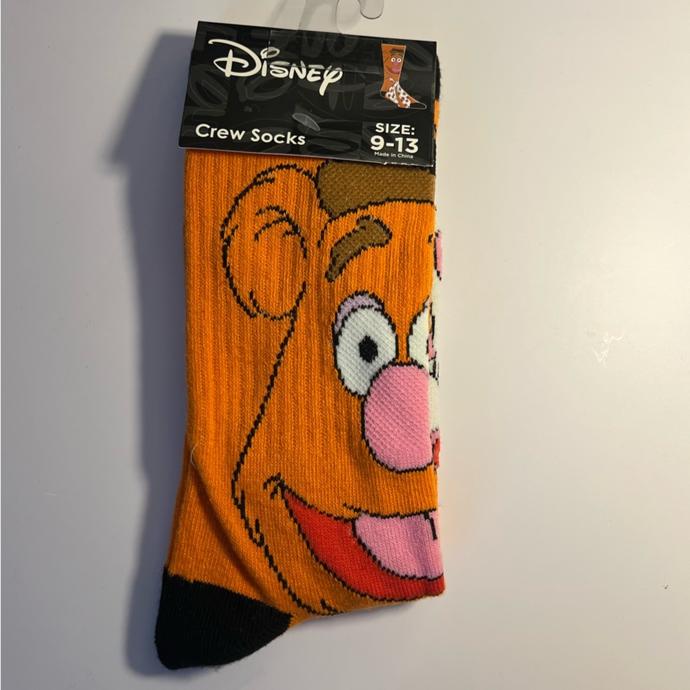 🆕 Disney Fozzie Bear Crew Socks Size 9-13 NWT